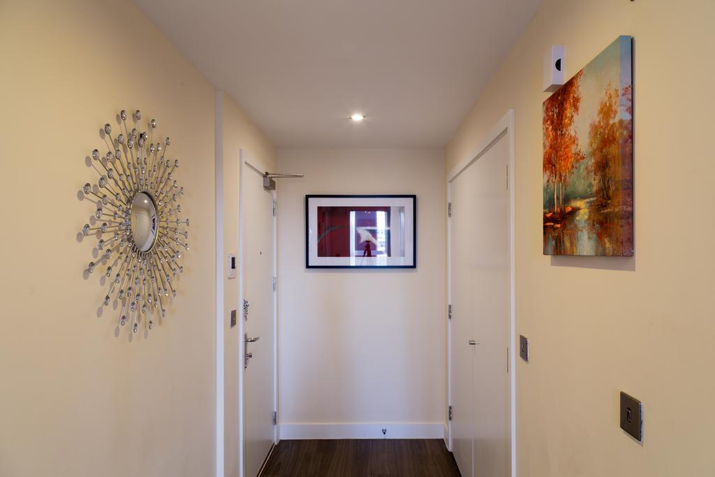 Contemporary & Homely Penthouse, 2 Mins Walk From Cambridge Station, Lift Access, Secured Gated On-Site Parking, Self Check-In, Super Fast Wifi, Terrace & Sleeps 6 Ngoại thất bức ảnh