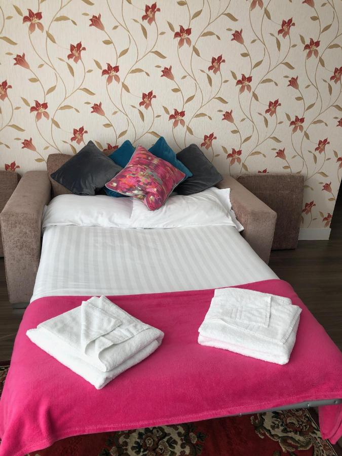 Contemporary & Homely Penthouse, 2 Mins Walk From Cambridge Station, Lift Access, Secured Gated On-Site Parking, Self Check-In, Super Fast Wifi, Terrace & Sleeps 6 Ngoại thất bức ảnh